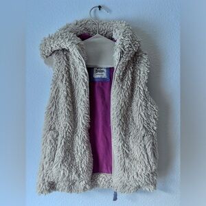 Mini Boden Cream Sherpa High Pile Fleece Vest with Pink Lining 2-3Y